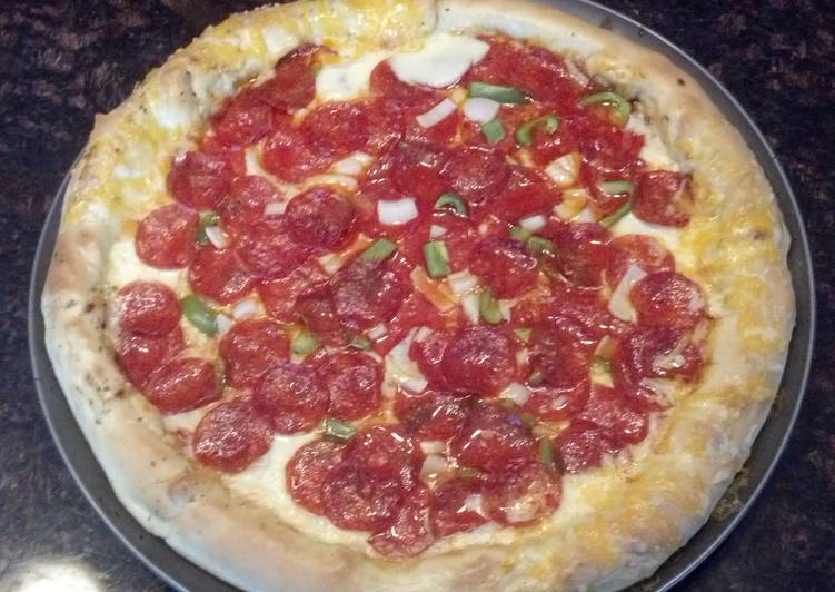 Simple Way to Prepare Super Quick Homemade Stuffed Crust Pizza