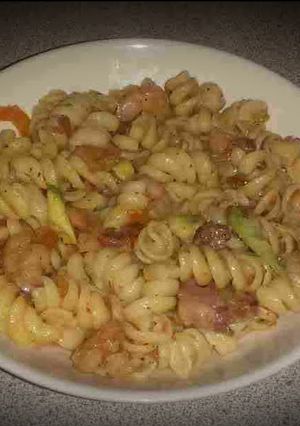 A picture of Prawn, Avocado, Bacon & Chilli Pasta..