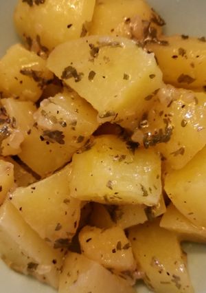 A picture of Buttery Herbed Potatoes.