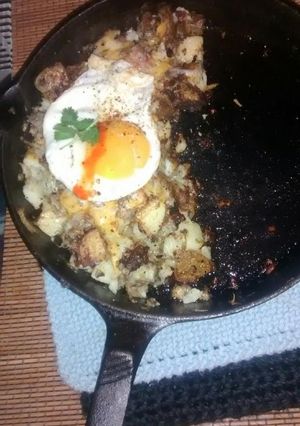 A picture of Hearty Breakfast Hash.