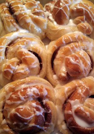 A picture of Giant cinnamon twists.