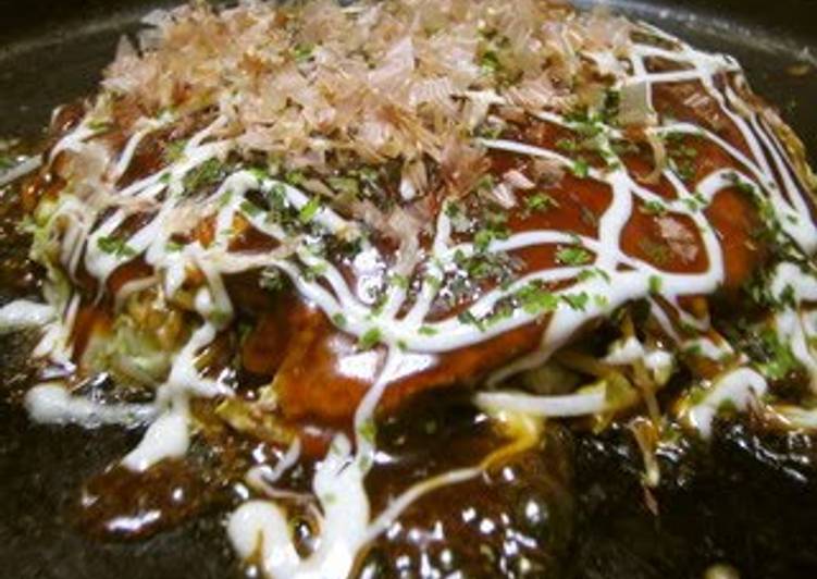Piping Hot Hiroshima Style Okonomiyaki
