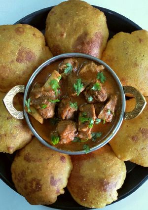 A picture of Mutton Rassa (Maharashtrian Goat Meat Curry).