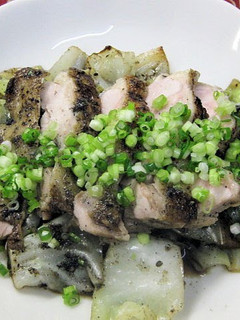 A picture of Korean-Style Chicken & Cabbage.
