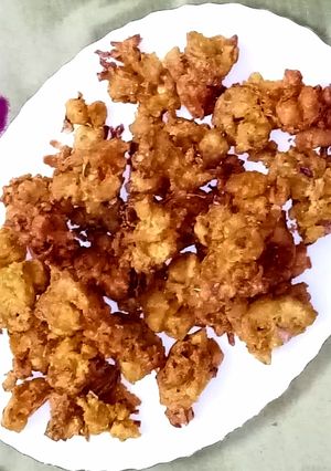 A picture of Left over pasta pakoray.