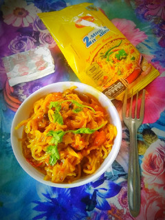 ভেজিটেবল ম্যাগি (vegetable Maggi recipe in Bengali) রেসিপির প্রধান ছবি