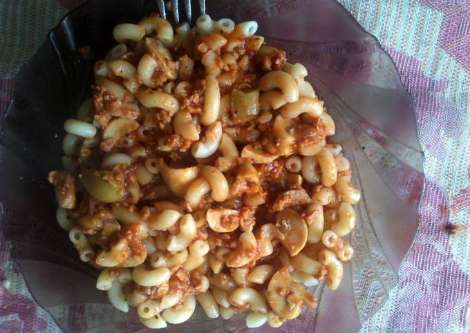 macaroni with bolognese sauce