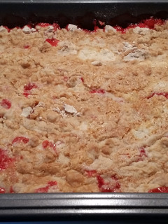 A picture of Rhubarb Dump Cake.