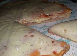 Una foto de Pizza con levadura instantánea