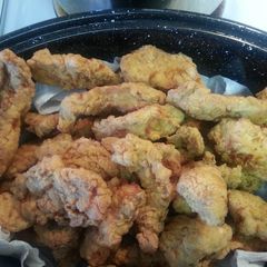 A picture of Chicken fingers.