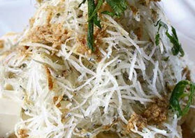 Tofu and Daikon Radish Salad with Chirimen Jako and Sesame Seeds