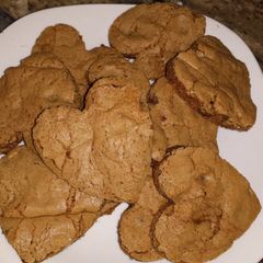 A picture of Chocolate chip and walnut cookie.