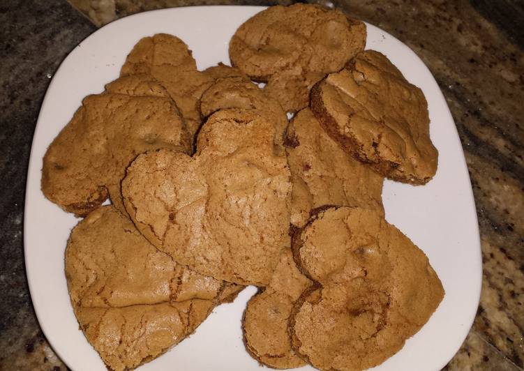 Chocolate chip and walnut cookie