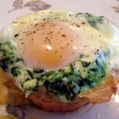 A picture of Spanakopita Breakfast Cups.