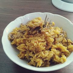 A picture of Mushroom and Turmeric Pilaf.
