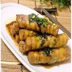 A picture of Faux Steak with Koya Tofu Meat Rolls.