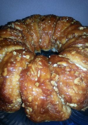 A picture of STICKY BUN BREAFAST RING.