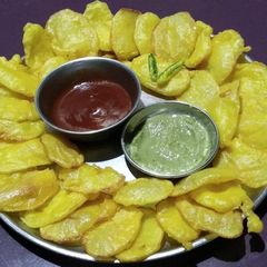 A picture of Batata Bhajiya.