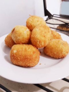 Foto resep Crocodile Kentang (Kroket keju dengan Racik Perkedel Instan)