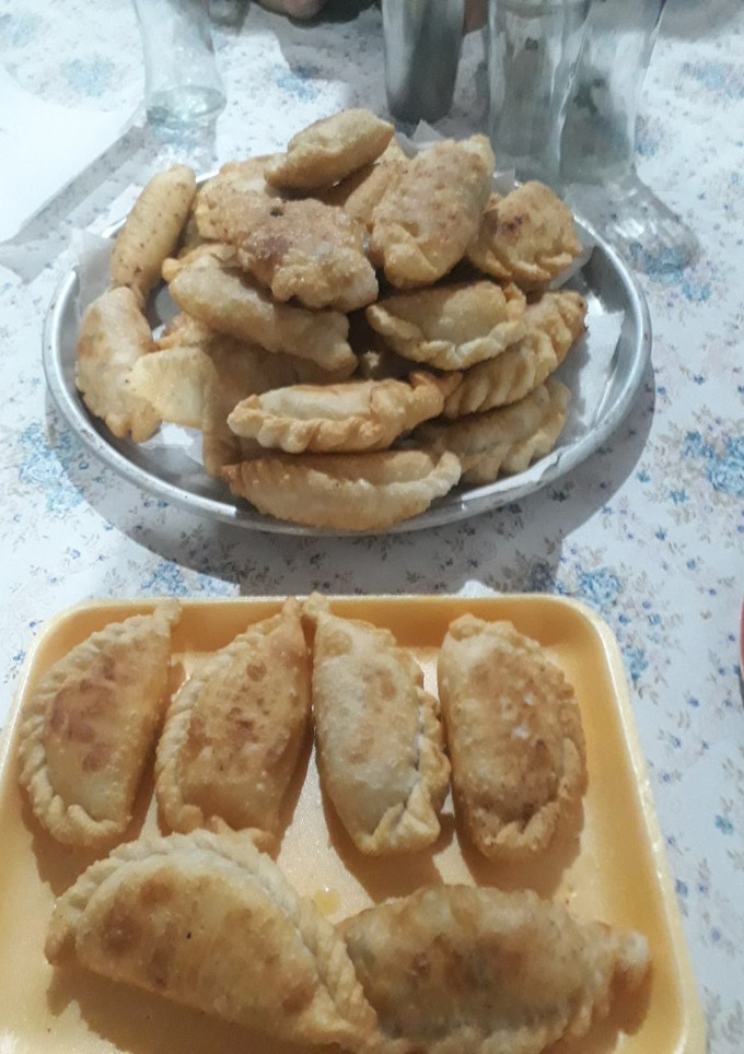 Una foto de Empanadas de pollo fritas