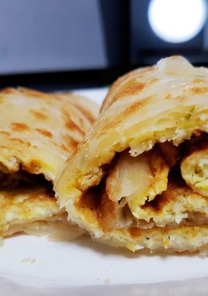 銀魚蔥油蛋餅 的食譜成品照片