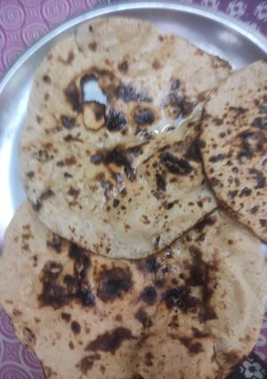 उल्टे तवे की रोटी (Ulte tave ki roti recipe in hindi) रेसिपी मुख्य फोटो