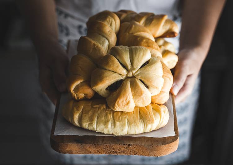 Roti Manis Isi
