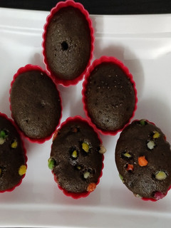 மினி ஓவல் கோகோ கப் கேக் (Mini oval muffins) (Mini oval choco cupcake recipe in tamil) செய்முறை முக்கிய புகைப்படம்