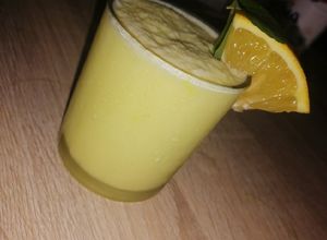 Una foto de Sorbet de vino blanco dulce con naranja! 🥤