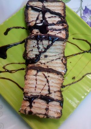 A picture of Choco buiscuit cake.