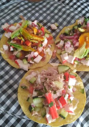 Una foto de Tostadas de surimi