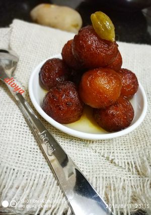 A picture of Potato gulabjamun.