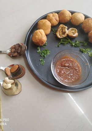 ડ્રાયફ્રૂટ કચોરી (Dryfruit kachori recipe in Gujarati) રેસીપી મુખ્ય ફોટો