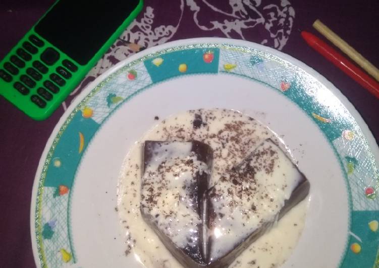 Pudding cokelat saus keju endol