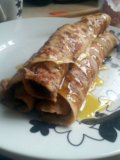 A picture of banana crunch pancakes.
