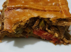 Una foto de Empanada gallega de atún y caballa