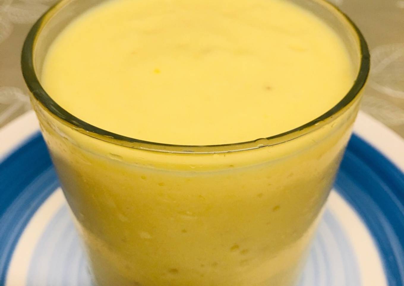 Mango and banana smoothie