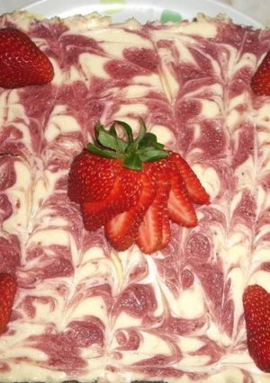 A picture of Strawberry Cheesecake.