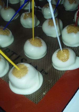 A picture of White Chocolate Peanut Butter Balls.