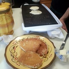 A picture of Sveler (Norwegian Pancakes).
