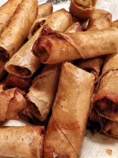 A picture of Filipino Spring Rolls (Lumpiang Shanghai).