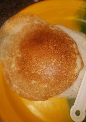 A picture of Sinasir(rice pancake).