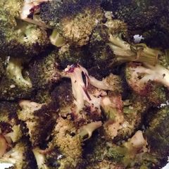 A picture of Roasted Garlicky Lemony Broccoli.