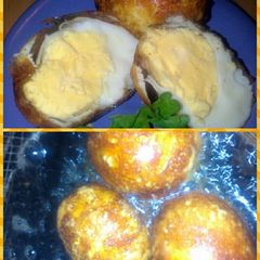 A picture of sig's deep-fried eggs.