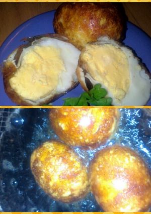 A picture of sig's deep-fried eggs.