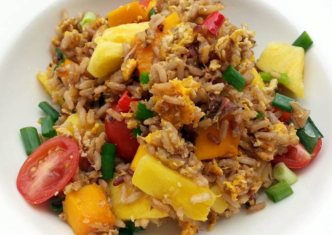 Easiest Way to Make Recipe of Pineapple  And Mango Fried Brown Rice