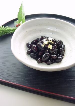 A picture of 'Kuromame' Simmered Black Soy Beans (For Osechi New Year's Feast).