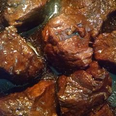 A picture of Asian sweet ribs.