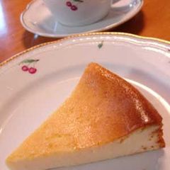 A picture of Heavy Cream-free Baked Cheesecake.