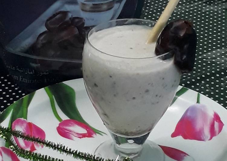 Recipe of Super Quick Homemade Fruit and nut smoothie